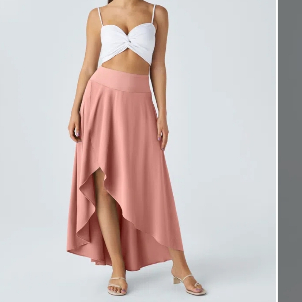 NWT Halara hi low skirt in Blossom peach/pink